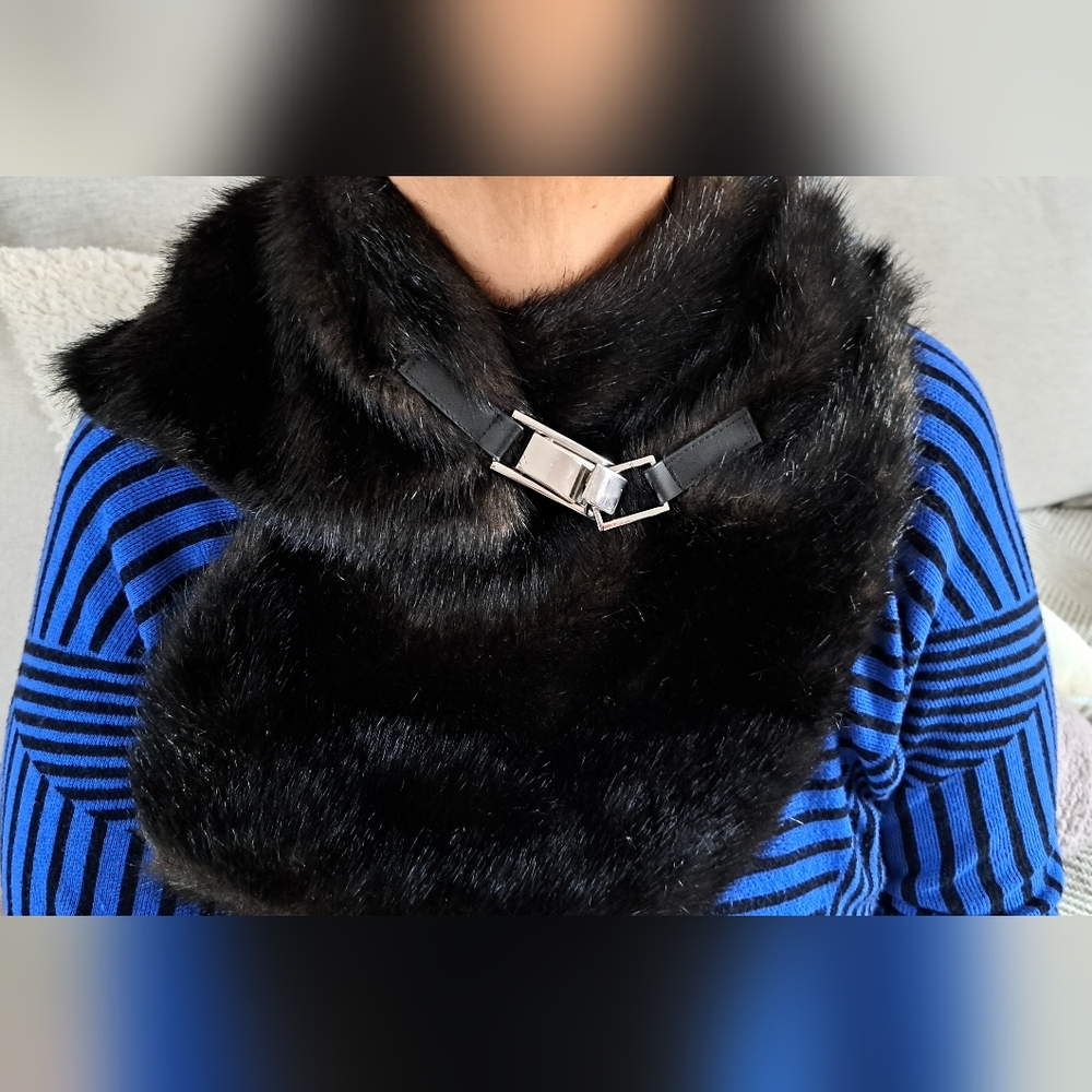 Faux fur scarf